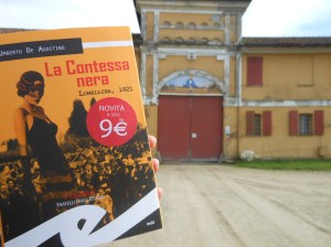 L'ingresso della cascina Cerino di Semiana